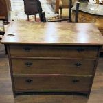 73 2303 CHEST OF DRAWERS